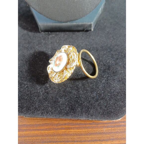 Vintage Floral Ceramic Scarf Clip Western Germany Gold Toned - Picture 4 of 6